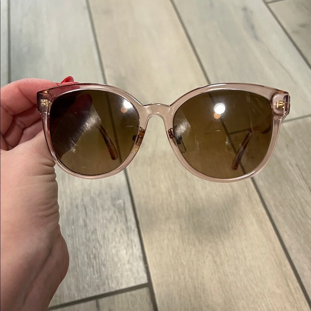 Gucci  Translucent Pink Sunglasses - Picture 9 of 11